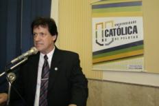 Economia começa ano com palestra para novos estudantes