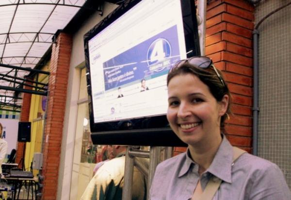 Raquel Recuero palestra em simpósio na PUC/RS