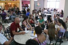 Novo espaço de alimentação da Católica oferece conforto e cardápio variado