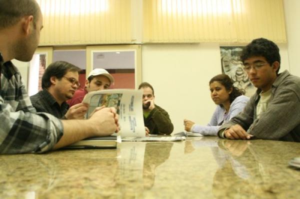 Alunos de Jornalismo participam de caderno especial do Diário Popular