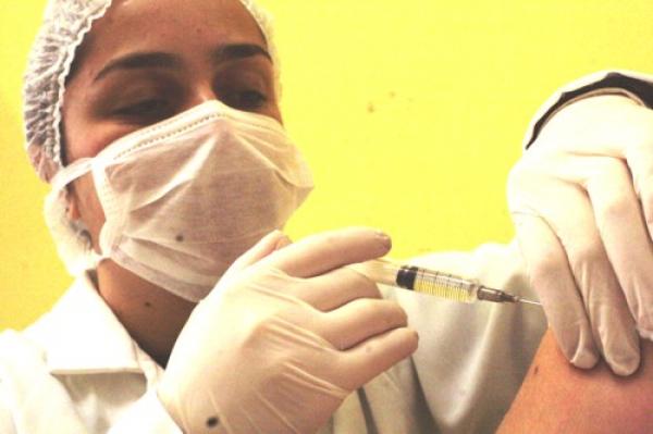 Enfermagem leva vacinação a São Lourenço
