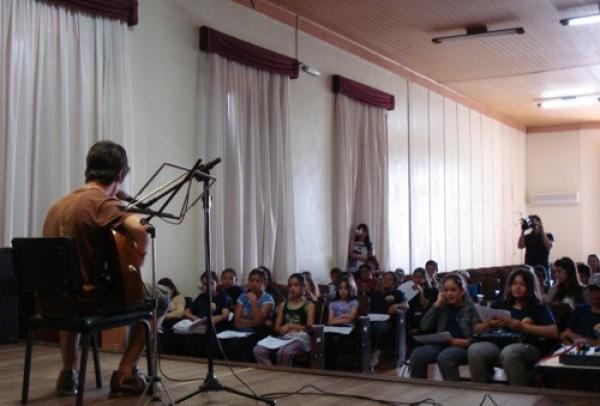 Emoção marca audição promovida por projeto de Comunicação