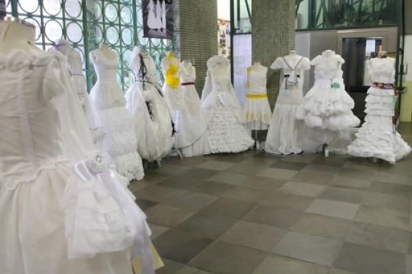 Moda desfila vestidos de noiva em evento