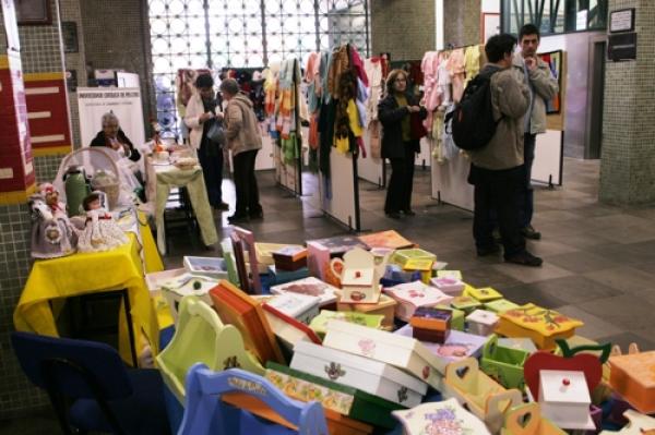 Cetres promove bazar