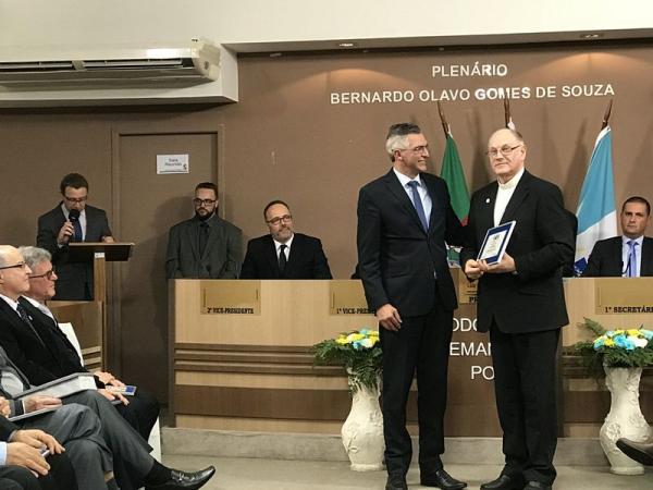 Dom Jacinto Bergmann recebe título de Cidadão Pelotense