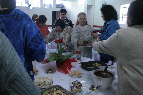 Mulheres do projeto Comunidade Viva comemoram o Dia das Mães