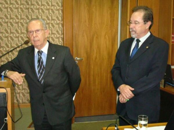 Reitor da Católica visita Conselho de Engenharia, Arquitetura e Agronomia