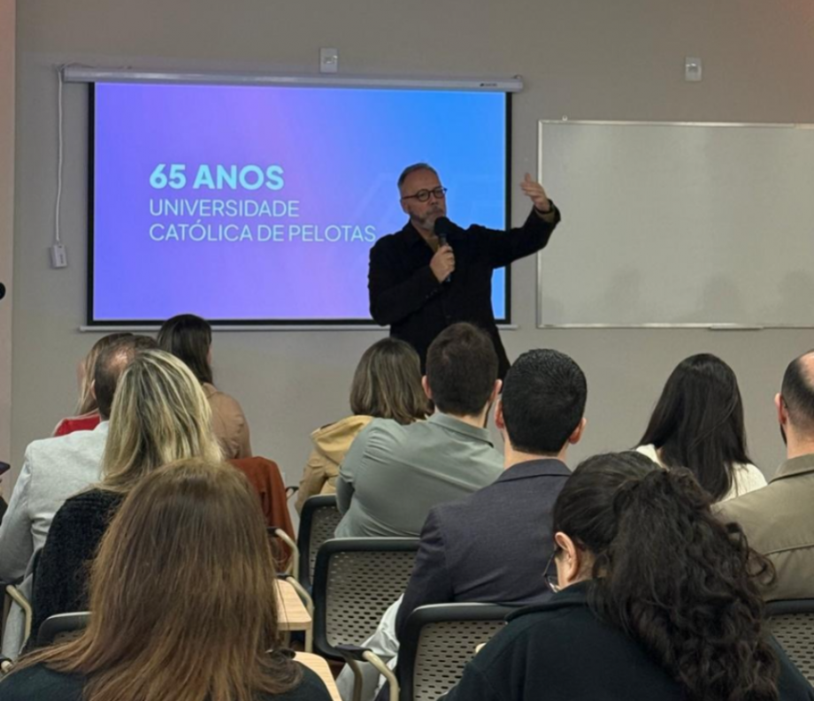 A UCPel promove encontro com representantes de escolas de Pelotas